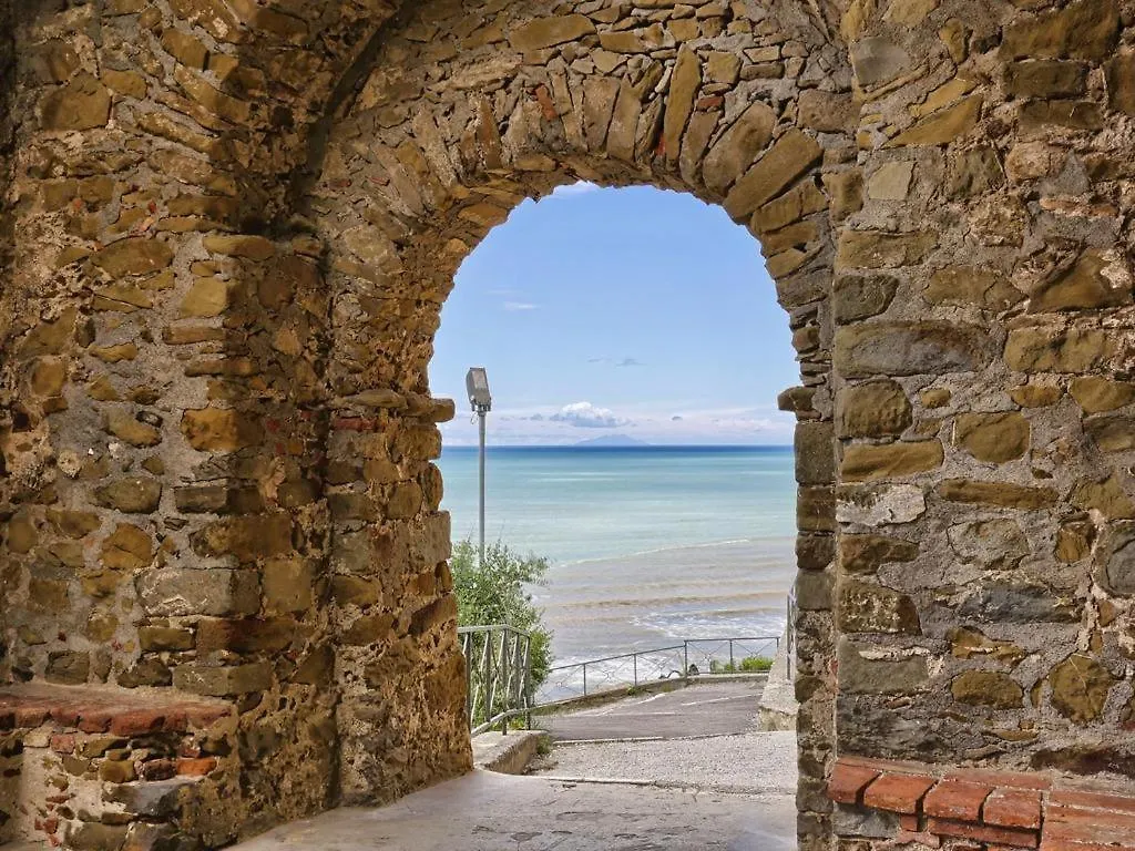 Ampio Bilocale Nel Centro Storico Castiglione Della Pescaia Apartment